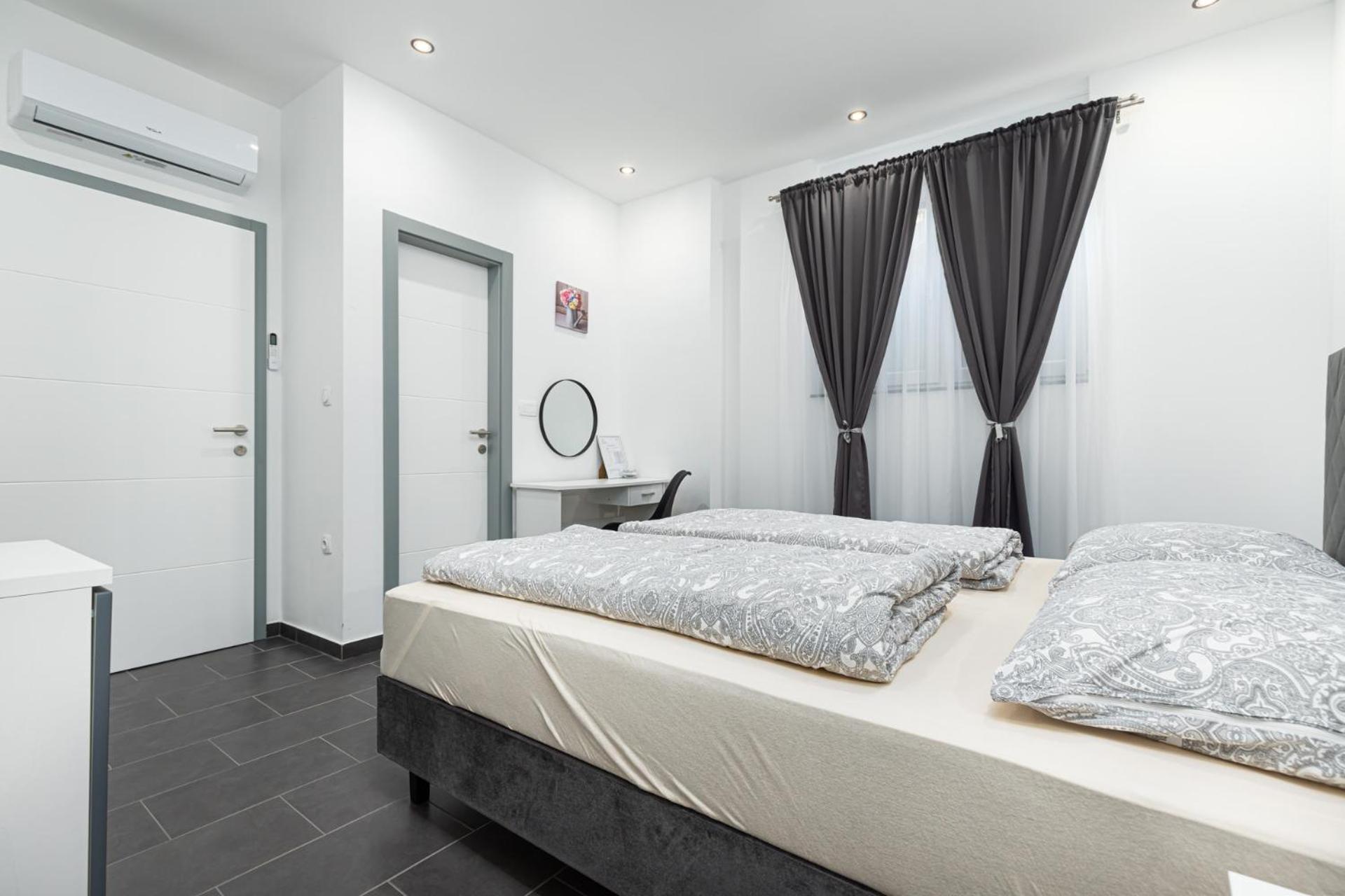 Rooms And Studio Flora Poreč Eksteriør billede