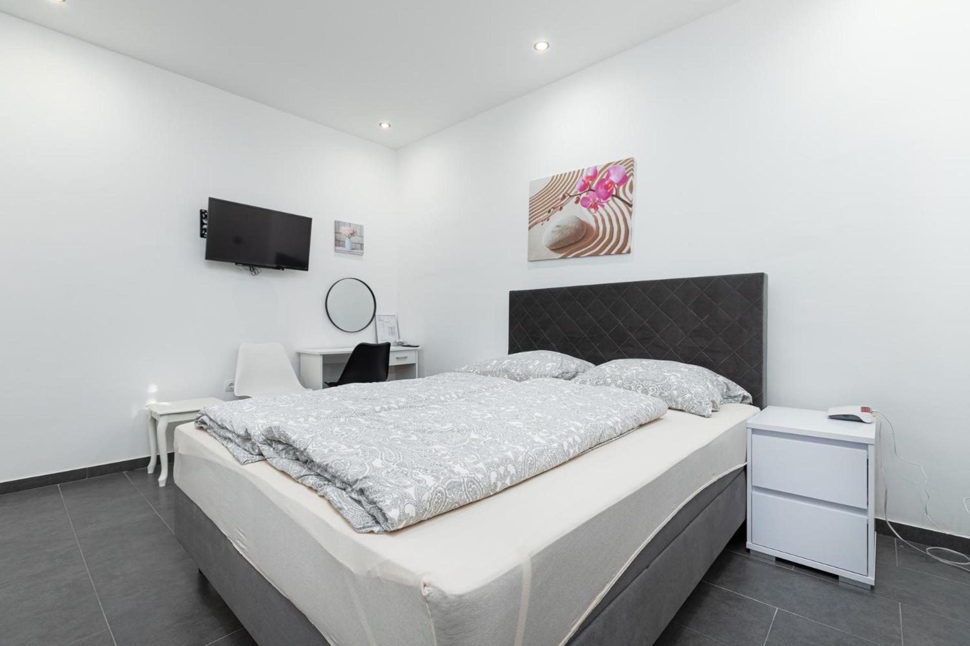 Rooms And Studio Flora Poreč Eksteriør billede